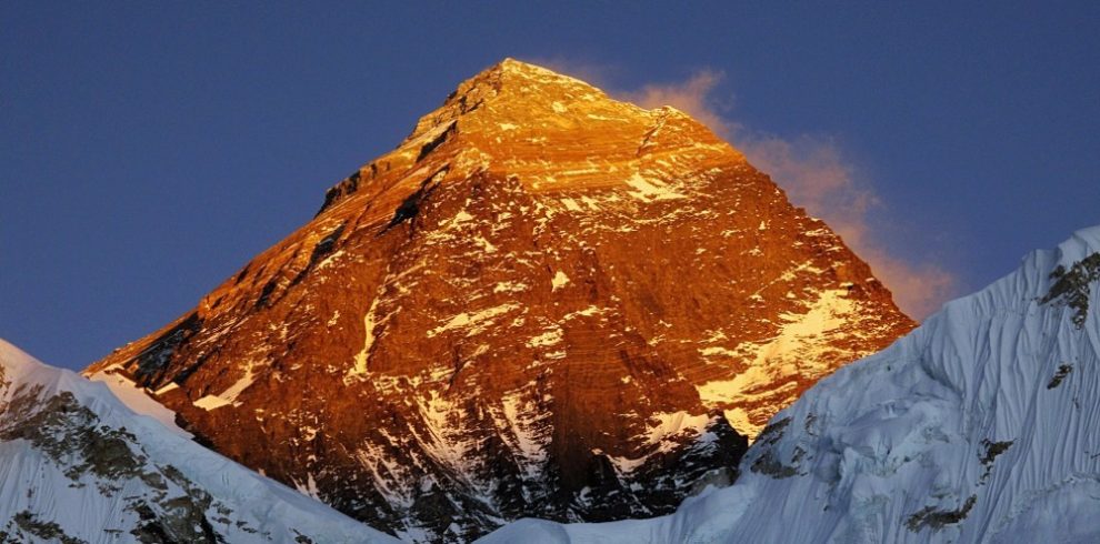 mount-everest-expedition-in-nepal